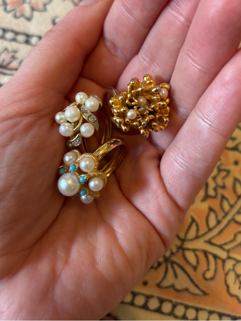 Gold Pearl Cluster Ring - Avon sized rings (6ish)